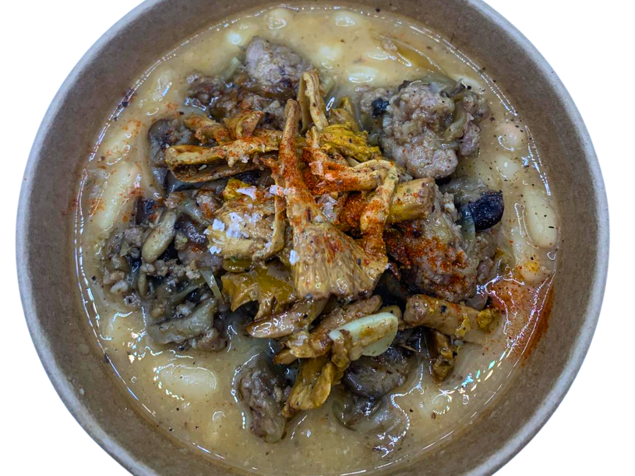 Salteado de tofu ahumado con setas